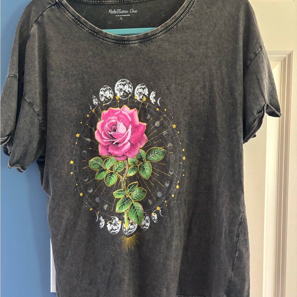 Rebellious One Black Pink Graphic Short Sleeve Tee